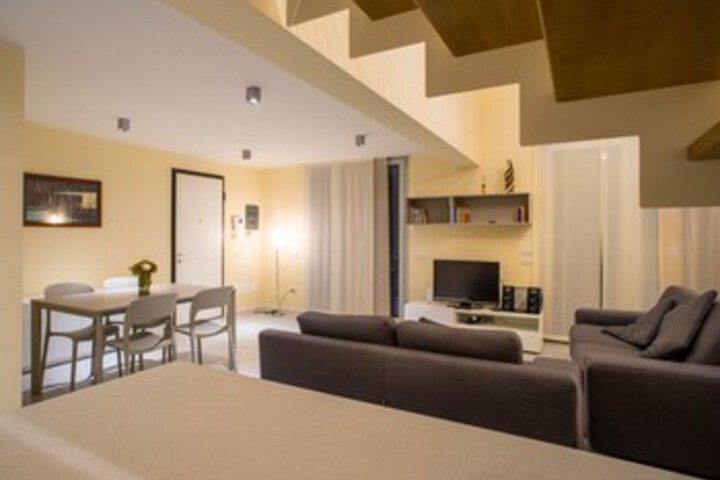 Room 11 of 29