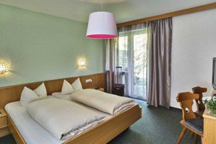 Room 10 of 22