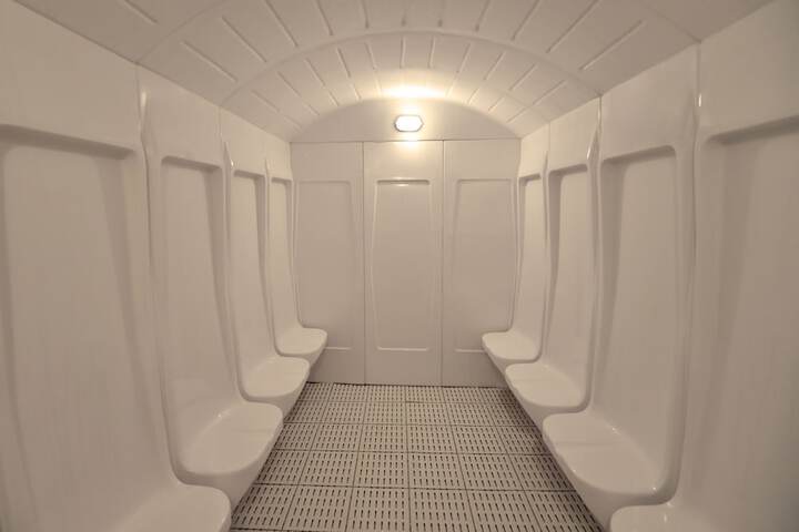 Room 24 of 44