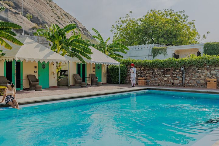 Pool 60 of 140
