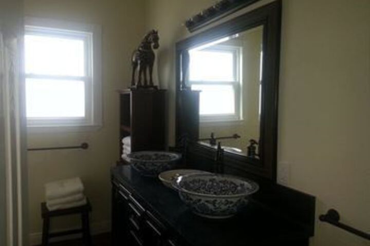 Room 13 of 165