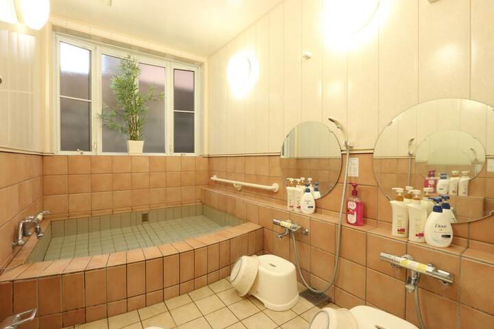 Clean Restrooms