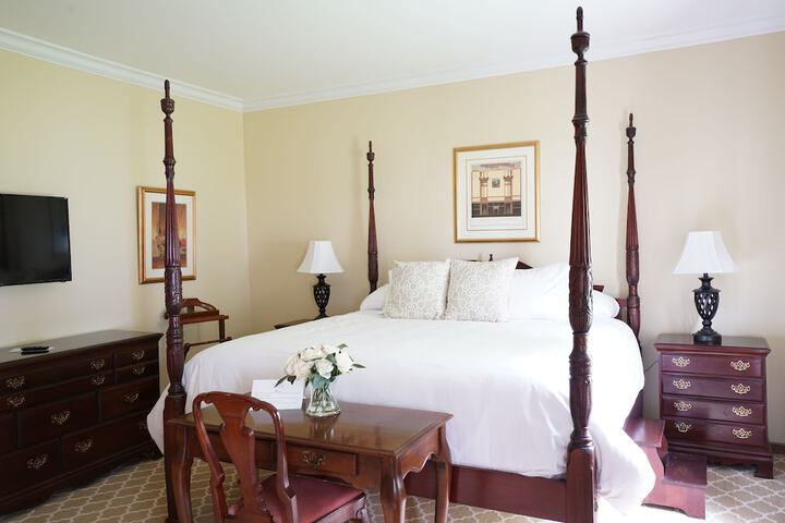Room 6 of 20