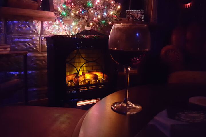 Lounge 52 of 68