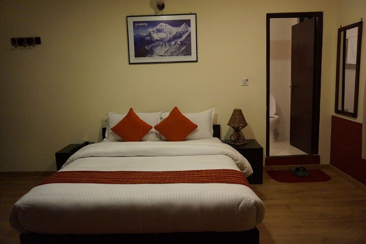 Room 6 of 71