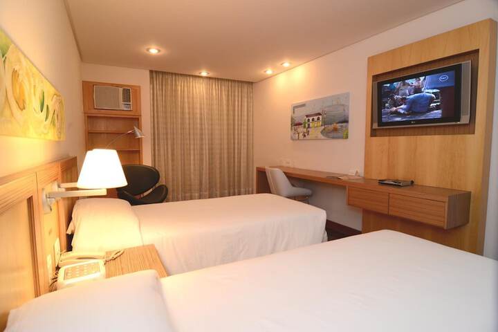 Room 13 of 70