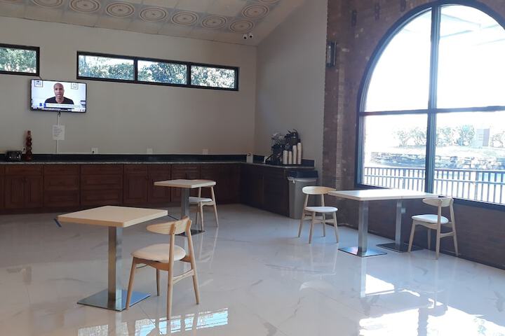 Breakfast area