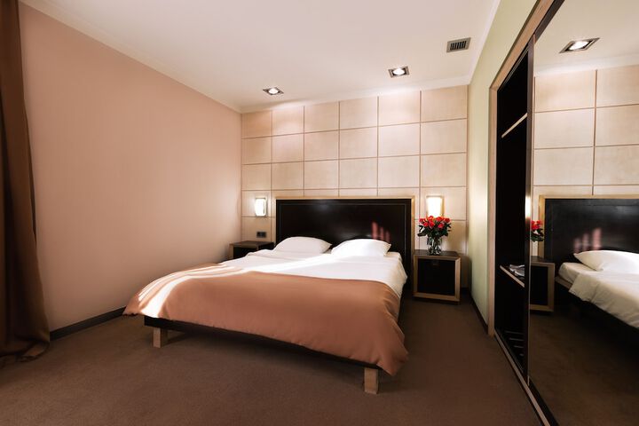 Room 5 of 35