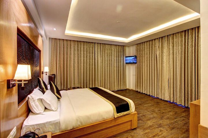 Room 15 of 76