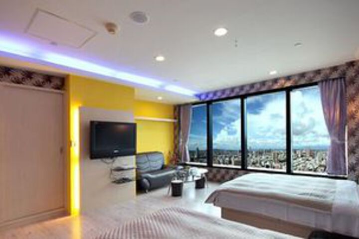 Room 50 of 89