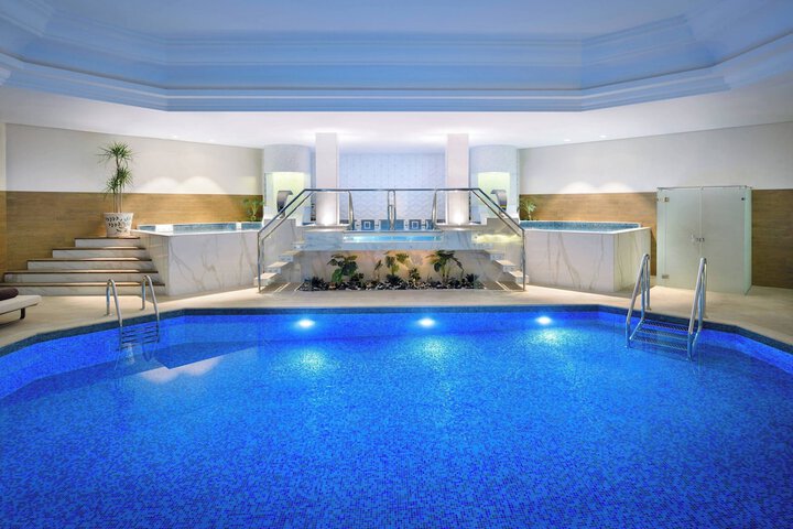 Hotel with Pool