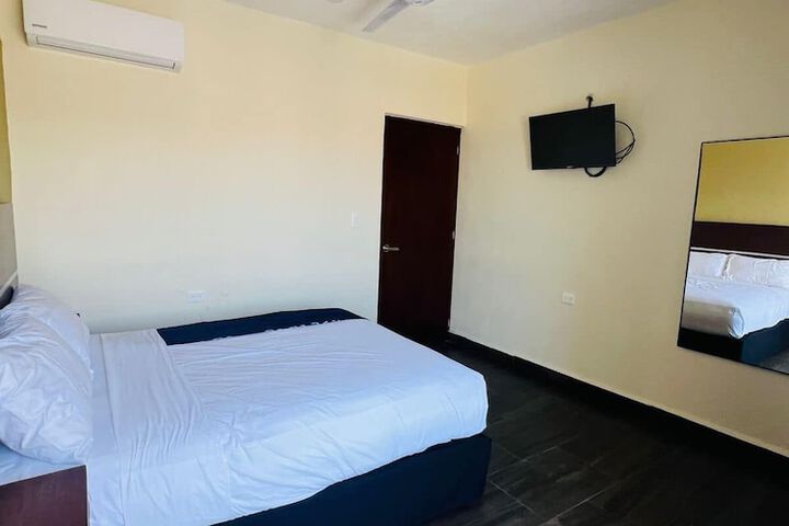 Room 8 of 31