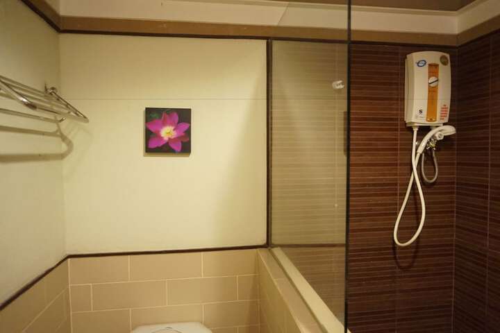 Room 30 of 52