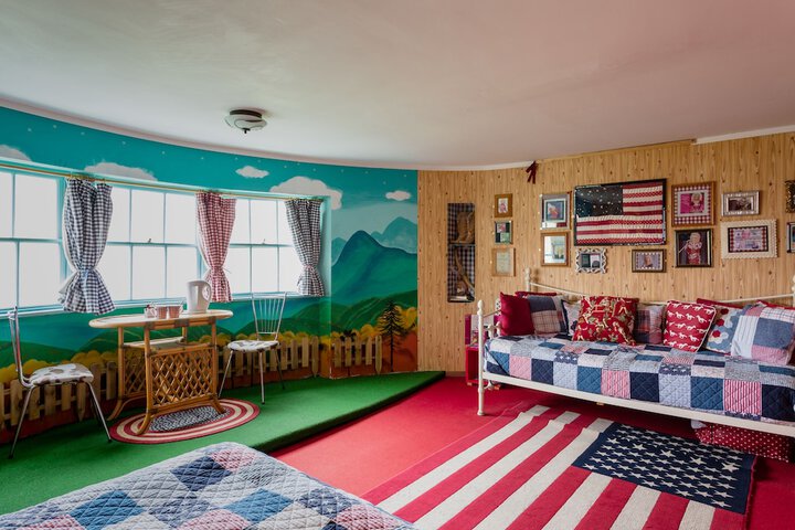 Room 177 of 272