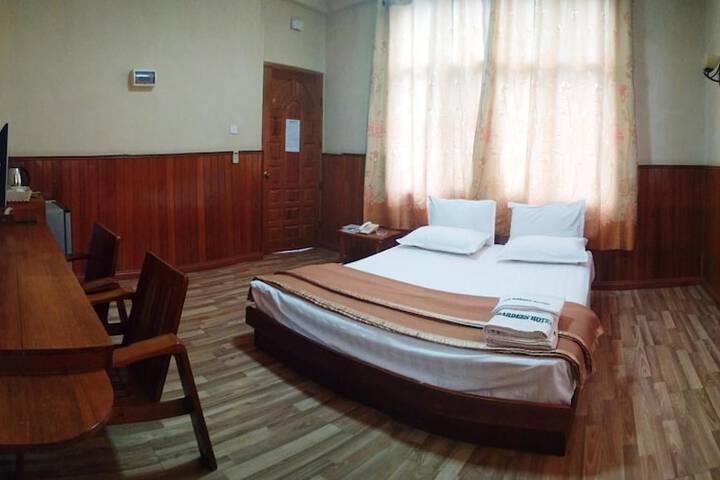Room 13 of 47