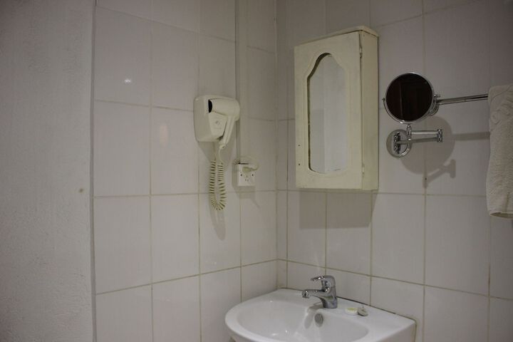 Room 21 of 111