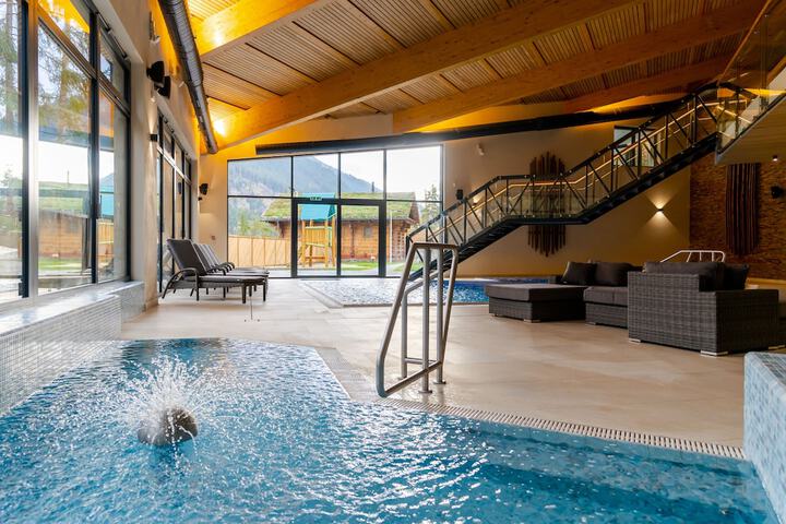 Pool 20 of 34
