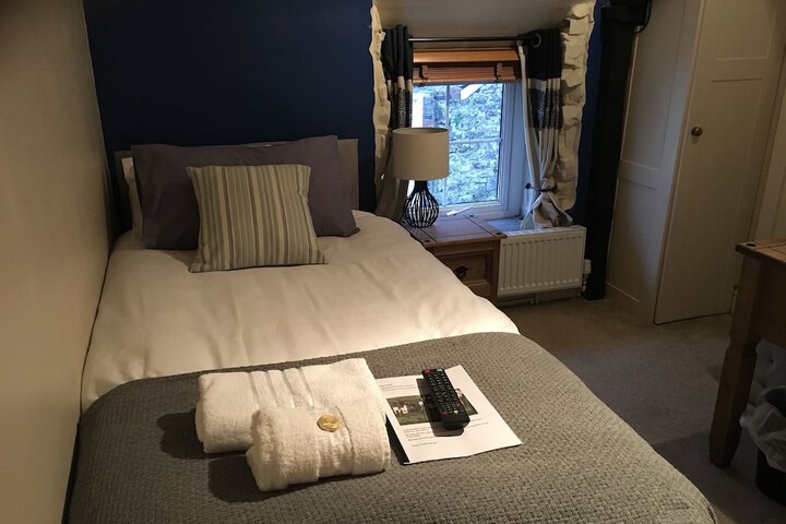 Room 5 of 38