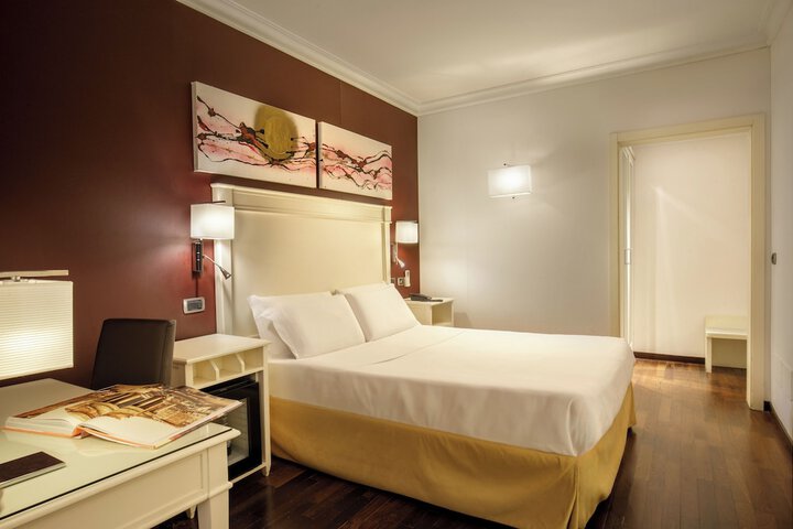 Room 47 of 185