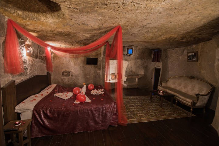 Room 79 of 578