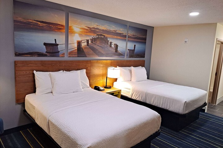 2 Double Beds (1 of 2)