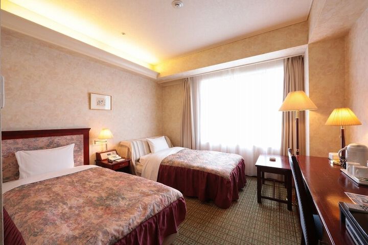 Room 14 of 93