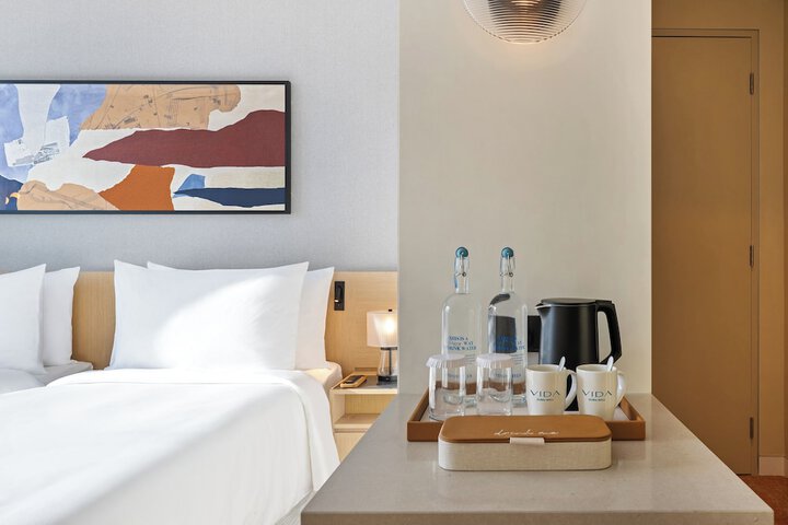 Room 11 of 40