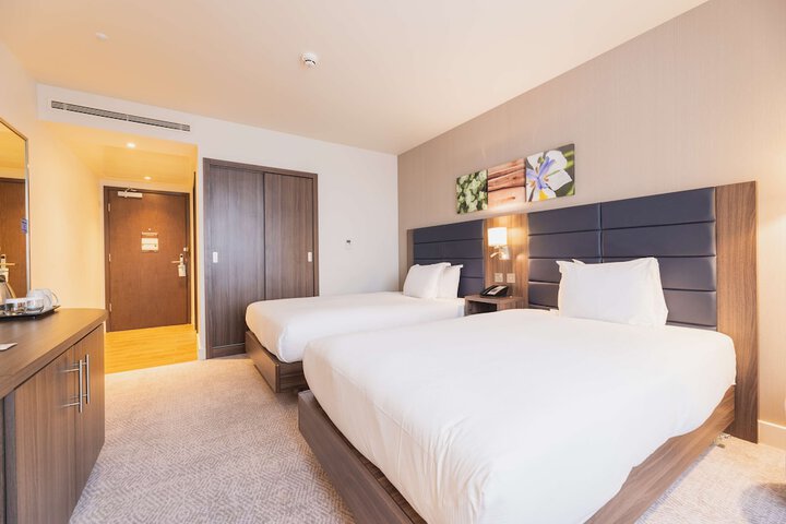 Room 26 of 87