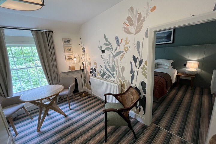 Room 8 of 60