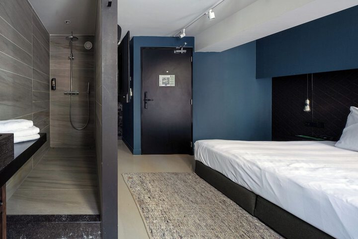 Room 38 of 59