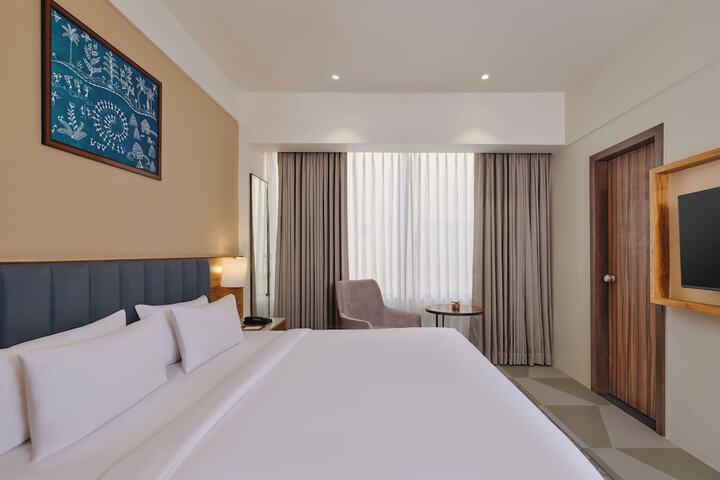 Room 14 of 25