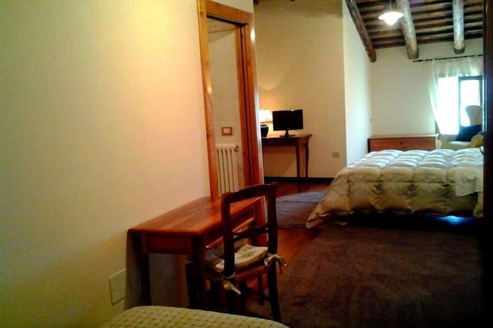 Room 16 of 60