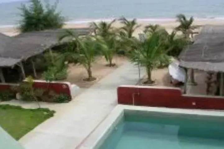 Pool 10 of 11