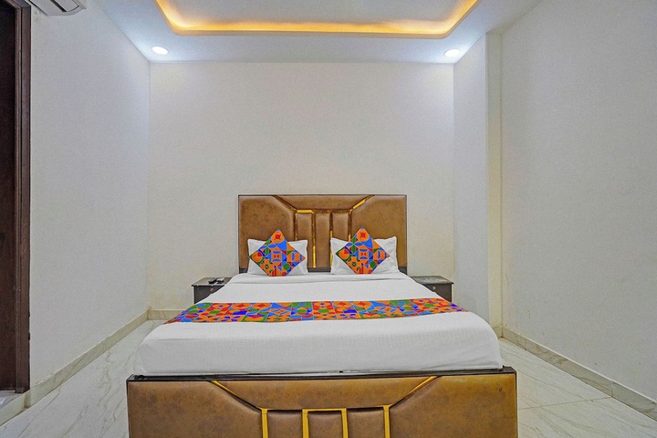 Room 16 of 26