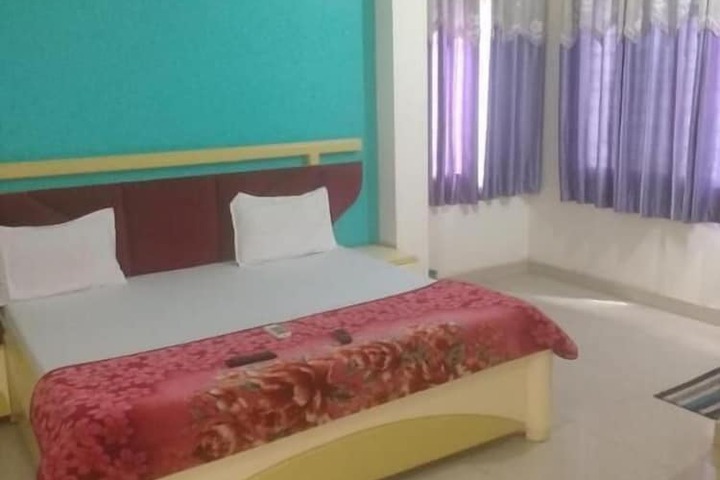 Room 4 of 23