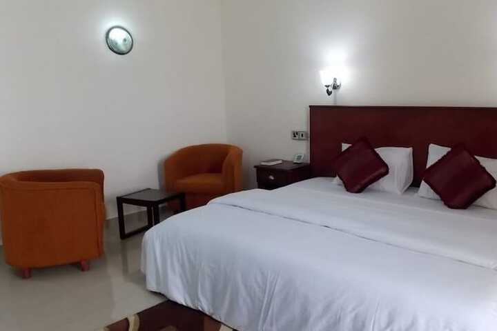 Room 7 of 27