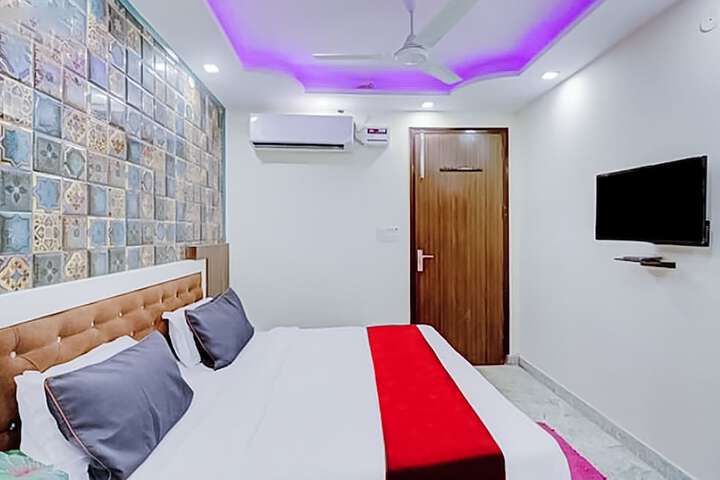 Room 17 of 22