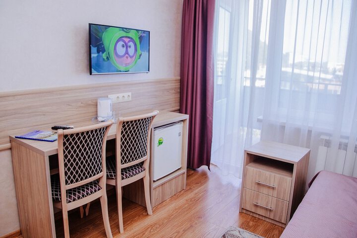 Room 12 of 65