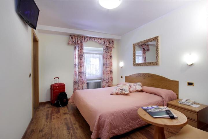 Room 14 of 46