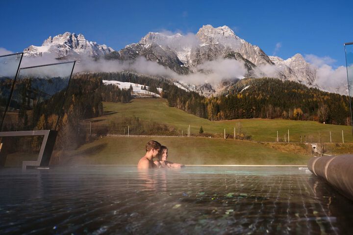 Pool Hotel