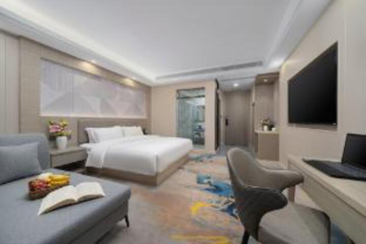 Room 22 of 23