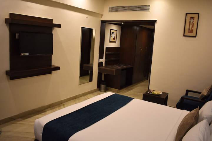Room 17 of 117