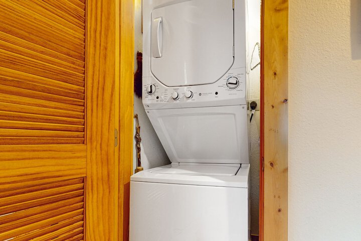 Laundry 30 of 80