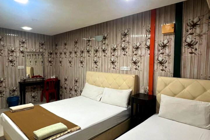 Room 5 of 24