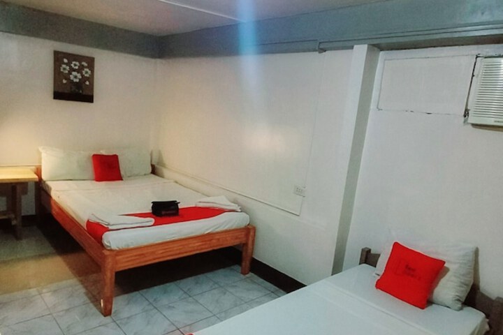 Room 7 of 19