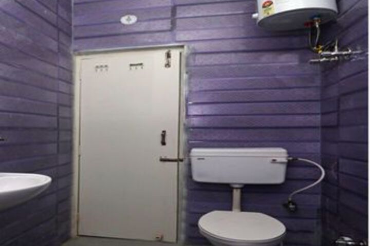 Room 2 of 22