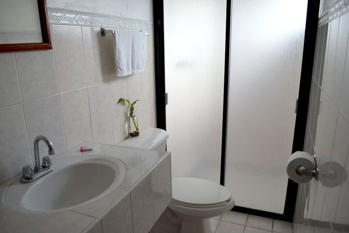 Room 3 of 33
