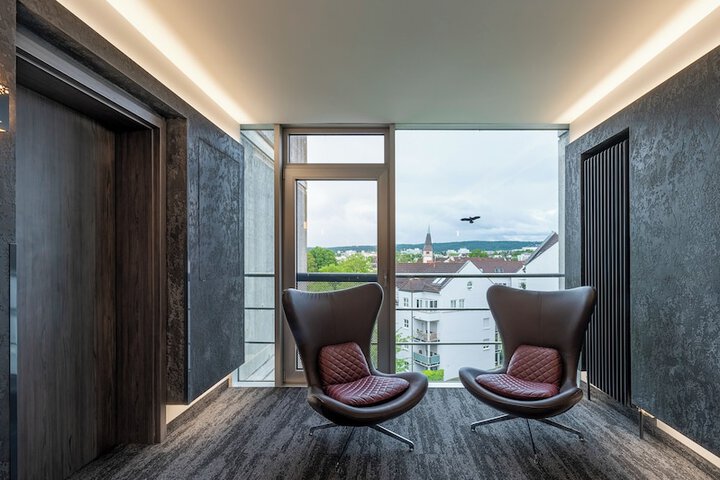 Guest Lobby