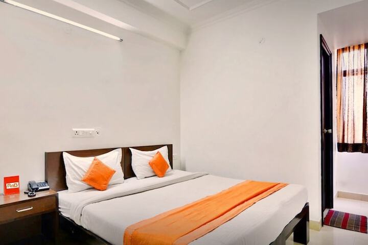 Room 11 of 64