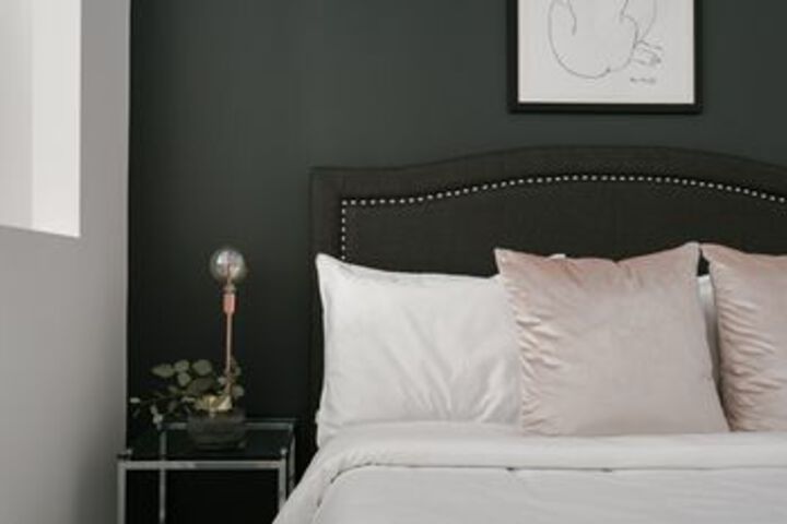 Room 6 of 22
